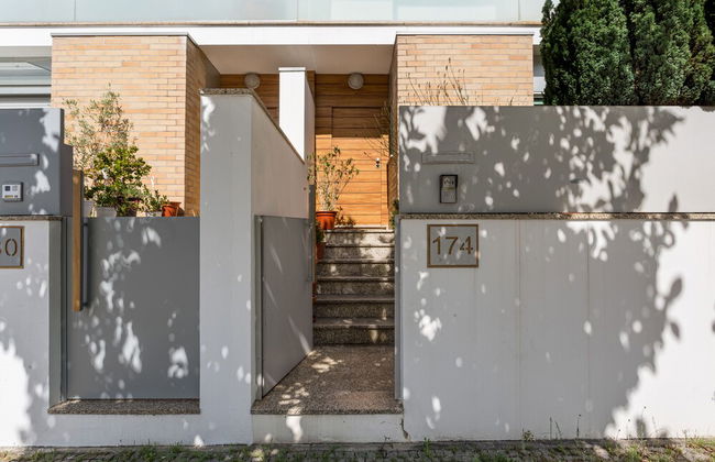 JOIVY Sleek House W/Balcony & 2 Terraces In Porto - Foto 38
