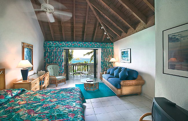 Sapphire Beach Resort - Photo 4