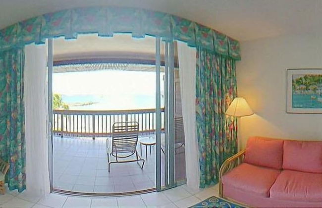 Sapphire Beach Resort - Photo 7