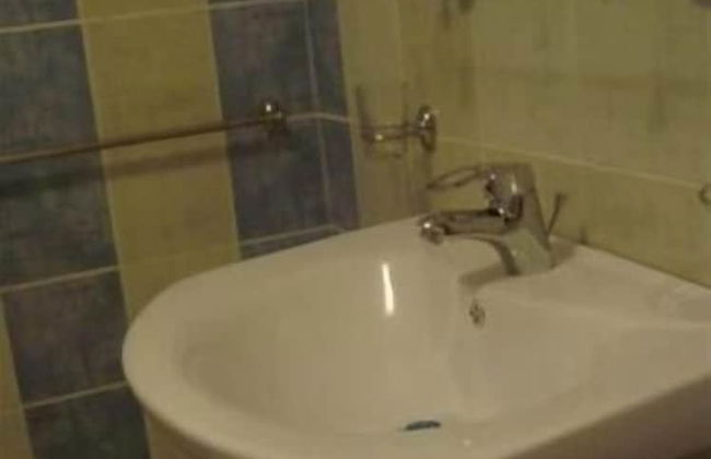 Red Tower Furnished Apartments - Photo 7