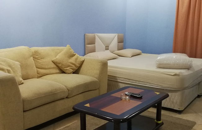 Red Tower Furnished Apartments - Photo 2