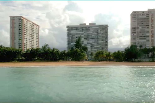 Photo 15 - Breezy Beachfront apt. View of Paradise