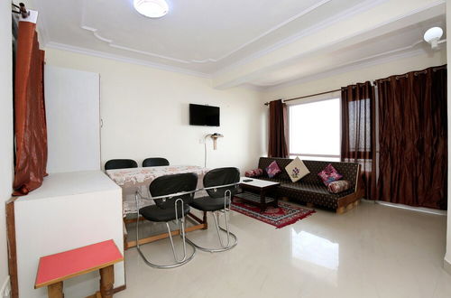 Photo 2 - OYO Home 9897 Elegant 3BHK