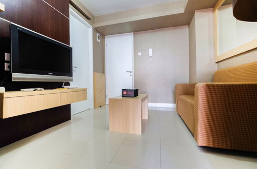 Photo 11 - Homely 2 Bedroom at Bassura City Apartment By Travelio