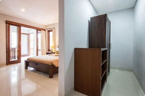 Photo 9 - SMV - garden - 6-BR · 6BR Garden Villa Walk to Beach N Shops Legian