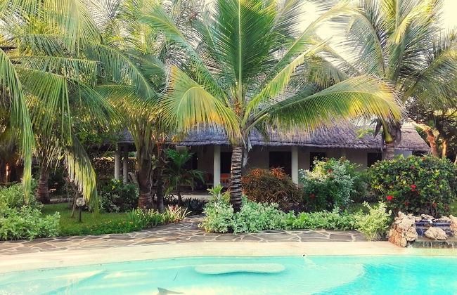 Deluxe Villa With Garden / Pool With Service Staff 150mt From the sea - Foto 19