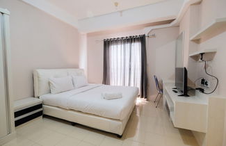 Photo 2 - Minimalist Studio Room at Sunter Park View Apartment