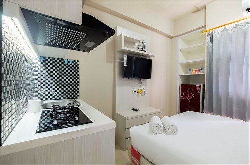 Foto 7 - Studio at Green Pramuka City Serene Apartment Living By Travelio