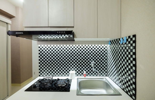 Studio at Green Pramuka City Serene Apartment Living By Travelio - Foto 6