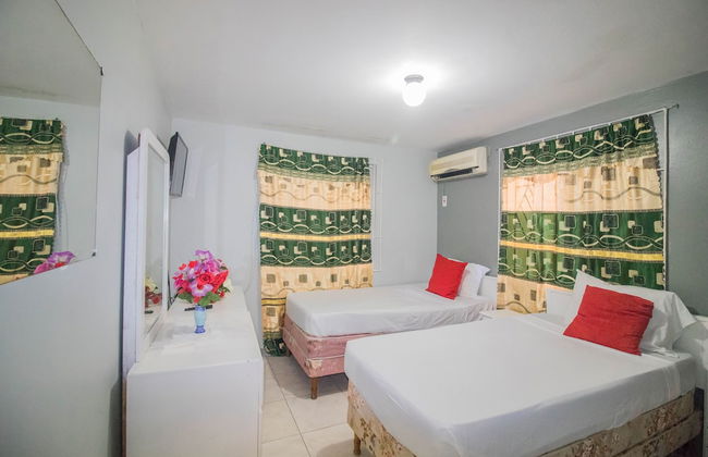 9 bed Villa Montego 10 Minute Walk to the Beach - Photo 17