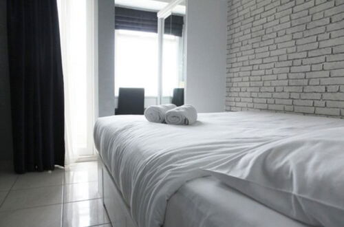 Photo 5 - Modern and Comfortable Studio Apartment Springlake Summarecon near Summarecon