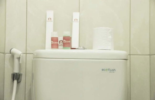 Modern and Comfortable Studio Apartment Springlake Summarecon near Summarecon - Foto 16