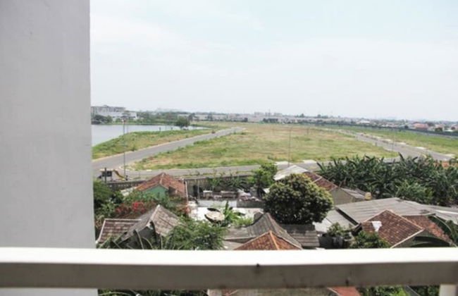Modern and Comfortable Studio Apartment Springlake Summarecon near Summarecon - Foto 28