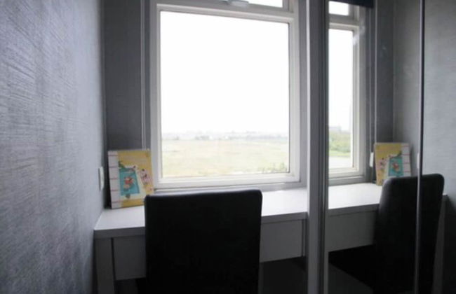 Modern and Comfortable Studio Apartment Springlake Summarecon near Summarecon - Foto 3