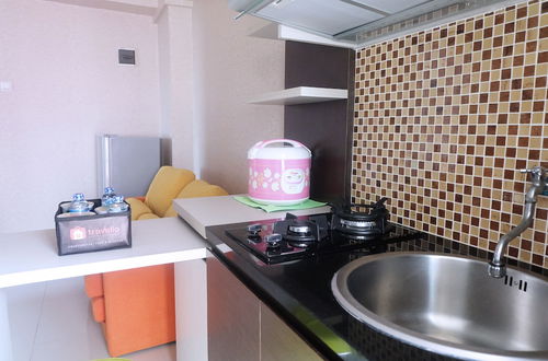 Photo 15 - Good Apartment At Green Pramuka City