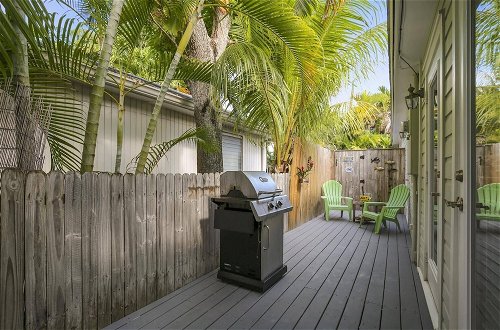 Photo 11 - Paradise Palms by Avantstay Great Location w/ Outdoor Dining, BBQ Close to Higgs Beach Month Long Stays