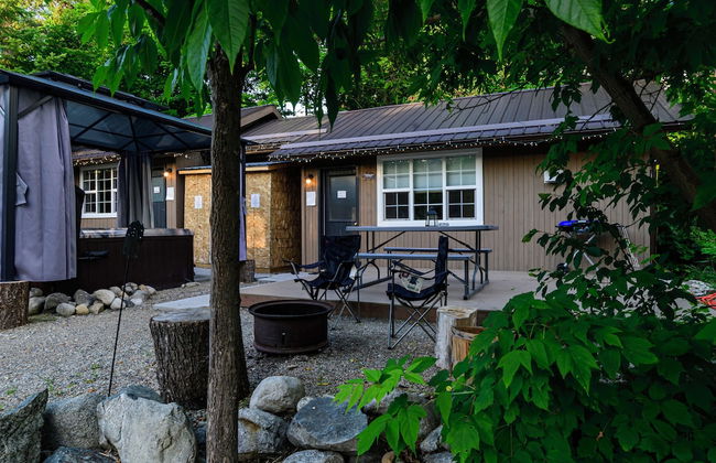 Barefoot Villas Cabin 2 Moose w/ Hot Tub - Foto 58