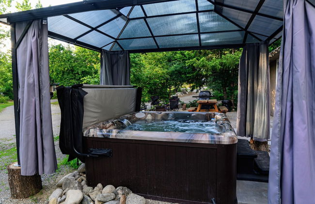 Barefoot Villas Cabin 2 Moose w/ Hot Tub - Foto 56