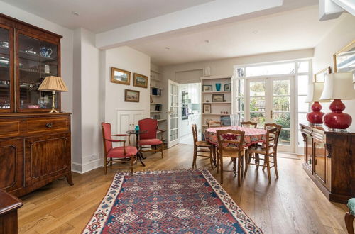 Photo 12 - Charming 2BD Garden House - Hammersmith