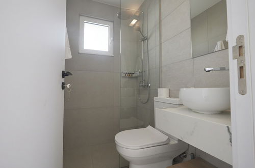 Foto 12 - New 5 Bedroom Villa With Pool in the Center of Ayia Napa l Kube Villa 4