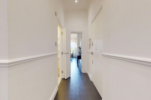 Photo 14 - Hyde Park Gardens - 2 Bedroom Apartment