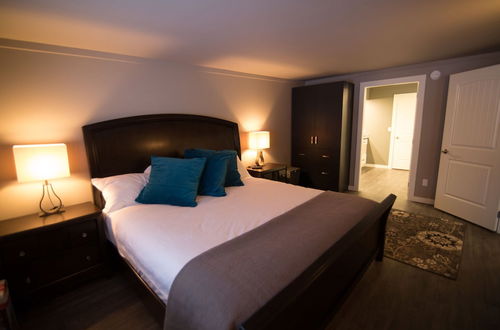 Photo 3 - Clipperton Suite by Revelstoke Vacations