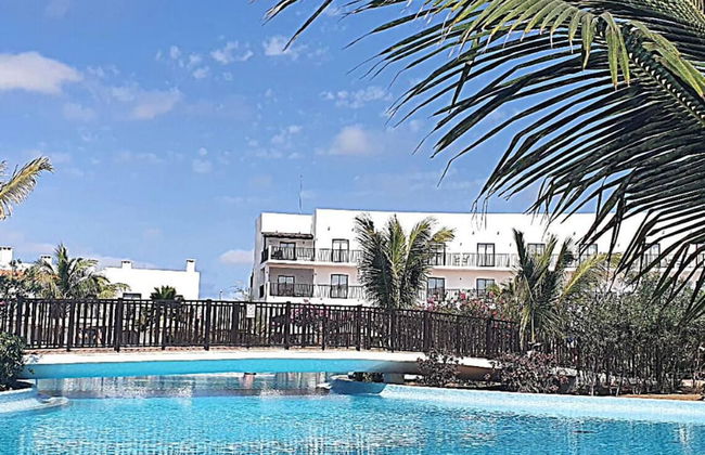 2 Bedrooms 2 Bathrooms Pool View Apartment - Photo 6