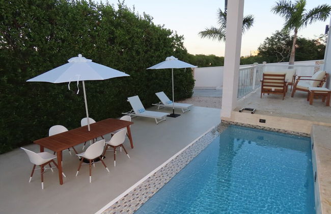 The White House TCI Guest House - Photo 20