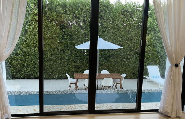 The White House TCI Guest House - Photo 10