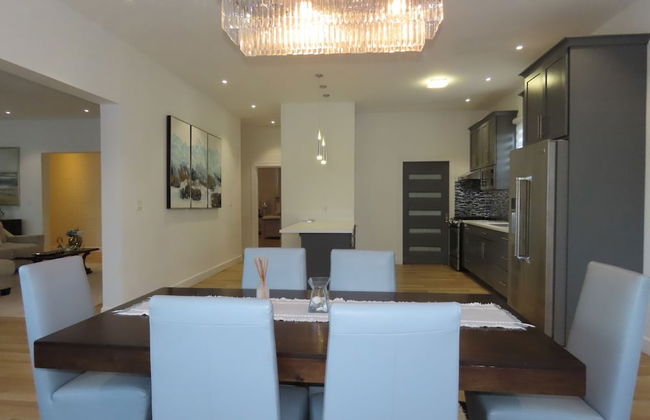 The White House TCI Guest House - Photo 6