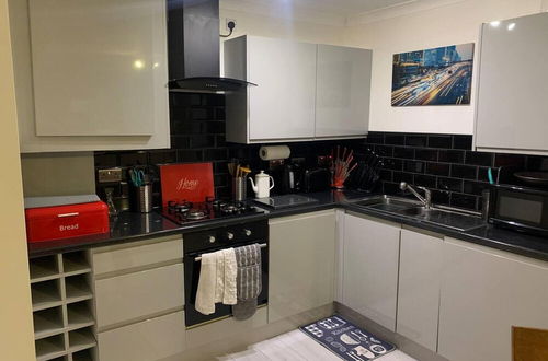 Foto 6 - Lovely 2-bed Apartment in Wallasey, Sleeps 4