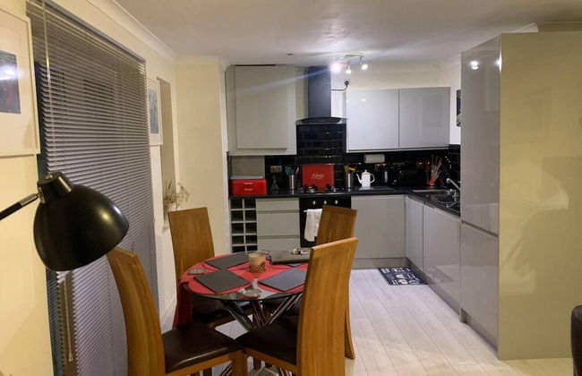 Lovely 2-bed Apartment in Wallasey, Sleeps 4 - Foto 5
