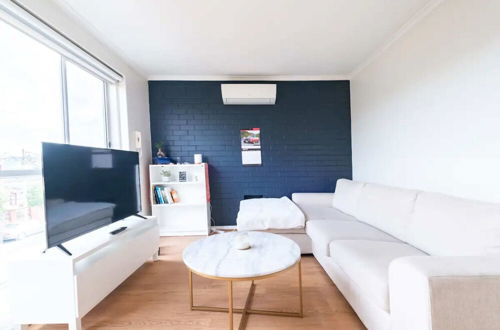 Photo 9 - Sunny 1 Bedroom Apartment in St Kilda Near the Beach