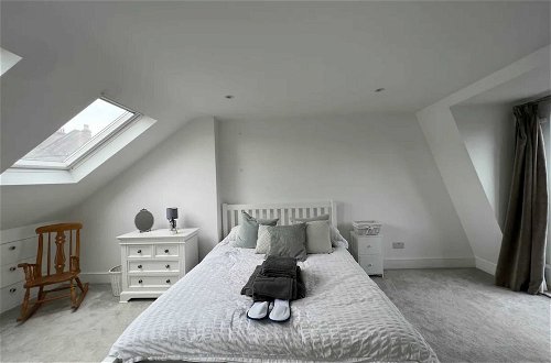 Photo 9 - Gorgeous 3 Bedroom Home in Quaint Southfields