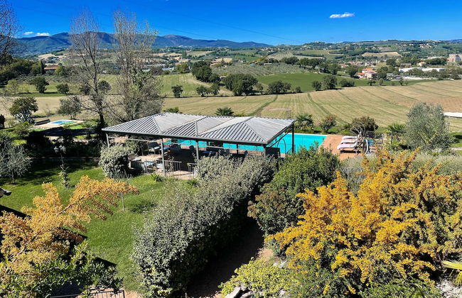 Spoleto Poolside - apt Sleeps 4 on Beautiful Campus - 1 km max Spoleto Central - Foto 31