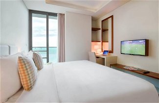 Foto 2 - Stunning 80m2 Sea View Apartment, 1-min To Beach