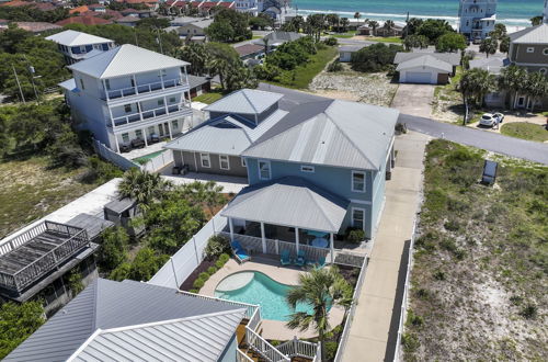 Foto 1 - 5 Bed, 5 Bath Beach Home/only a 3 Minute Walk To The Beach! Sleeps 12