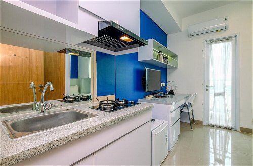 Photo 6 - Restful And Comfortable Studio Apartment At B Residence