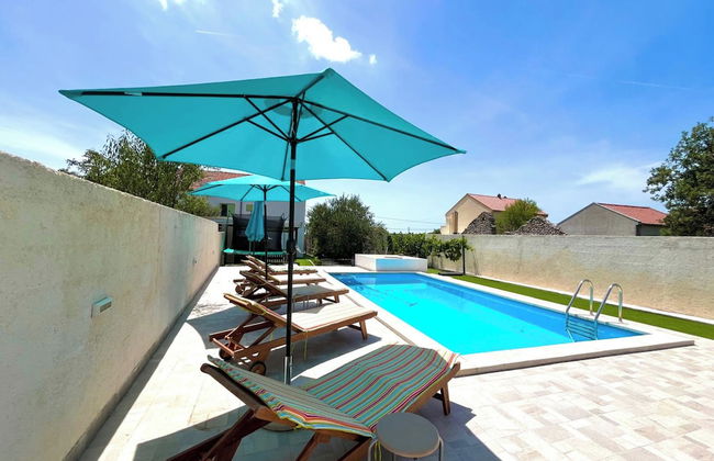 Holiday Home Mary with Pool - Foto 1