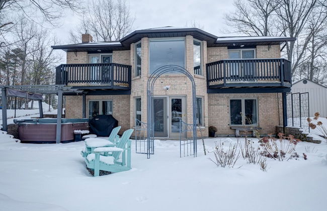 Cottage By The River - Photo 14