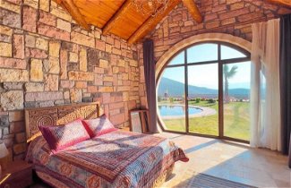 Foto 3 - Amazing Stone House With Private Pool in Iznik