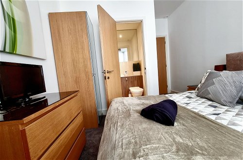 Foto 7 - Beautiful 2-bed Apartment in Milton Keynes