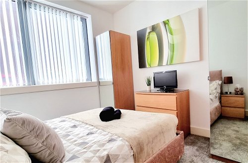 Photo 3 - Beautiful 2-bed Apartment in Milton Keynes