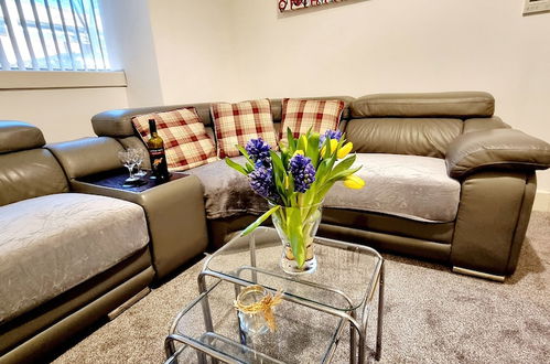 Photo 13 - Beautiful 2-bed Apartment in Milton Keynes