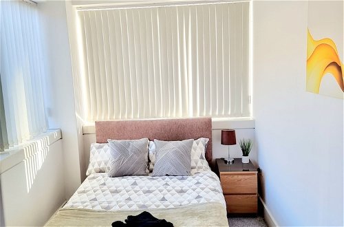 Foto 2 - Beautiful 2-bed Apartment in Milton Keynes