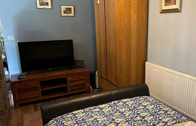 Studio - Sleeps 2 - Pets - Terrace - Parking - Foto 4