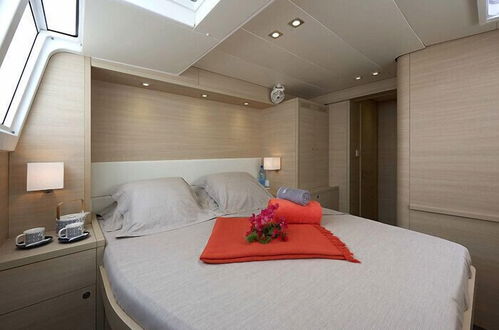 Foto 3 - Dream Yacht Charter Private Crewed Yacht