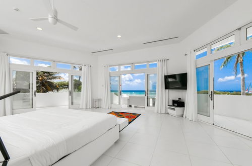 Photo 8 - Ocean Front 7-bedroom 7-bath Sunset Views Malmok