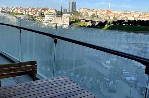 Photo 37 - 1bedroom Apartment With Terrace Near Mail of Istanbul