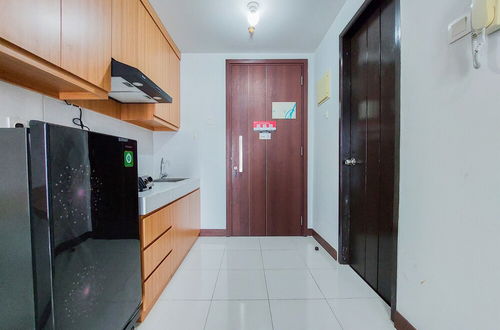 Photo 6 - Nice And Comfort 1Br Apartment At Scientia Residence